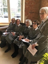 Veteraanijärjestöjen yhteinen isänmaallinen juhla Juhlatalo Mekanissa sunnuntaina 22.9.2019. Naiset lottapuvuissaan.